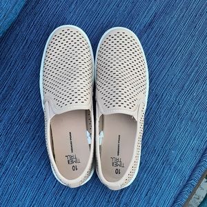 Women’s slip on shoes